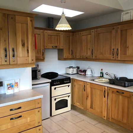 בארנה Galway Coast Cottages מראה חיצוני תמונה