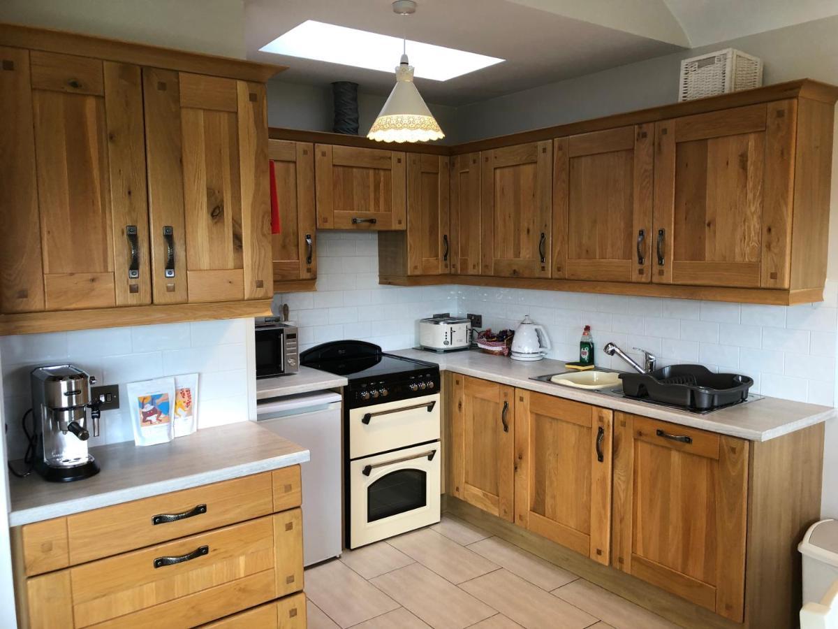 בארנה Galway Coast Cottages מראה חיצוני תמונה